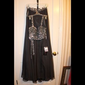 BEAUTIFUL Alyce Paris 2 Piece Gown